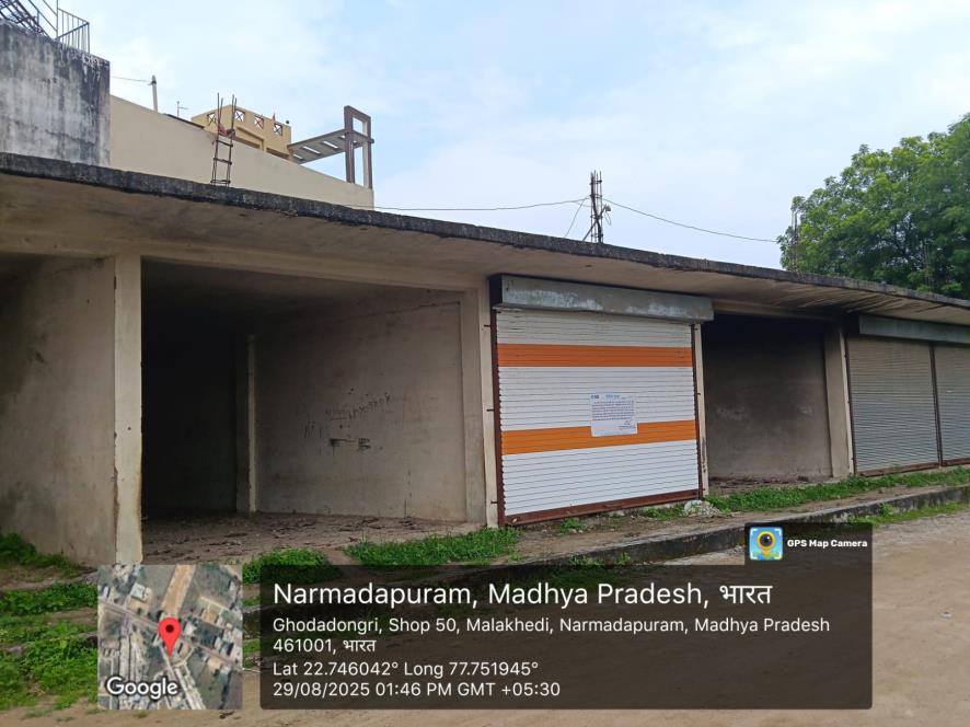 Shops for Sale in Urban, Industrial Area Muhasa