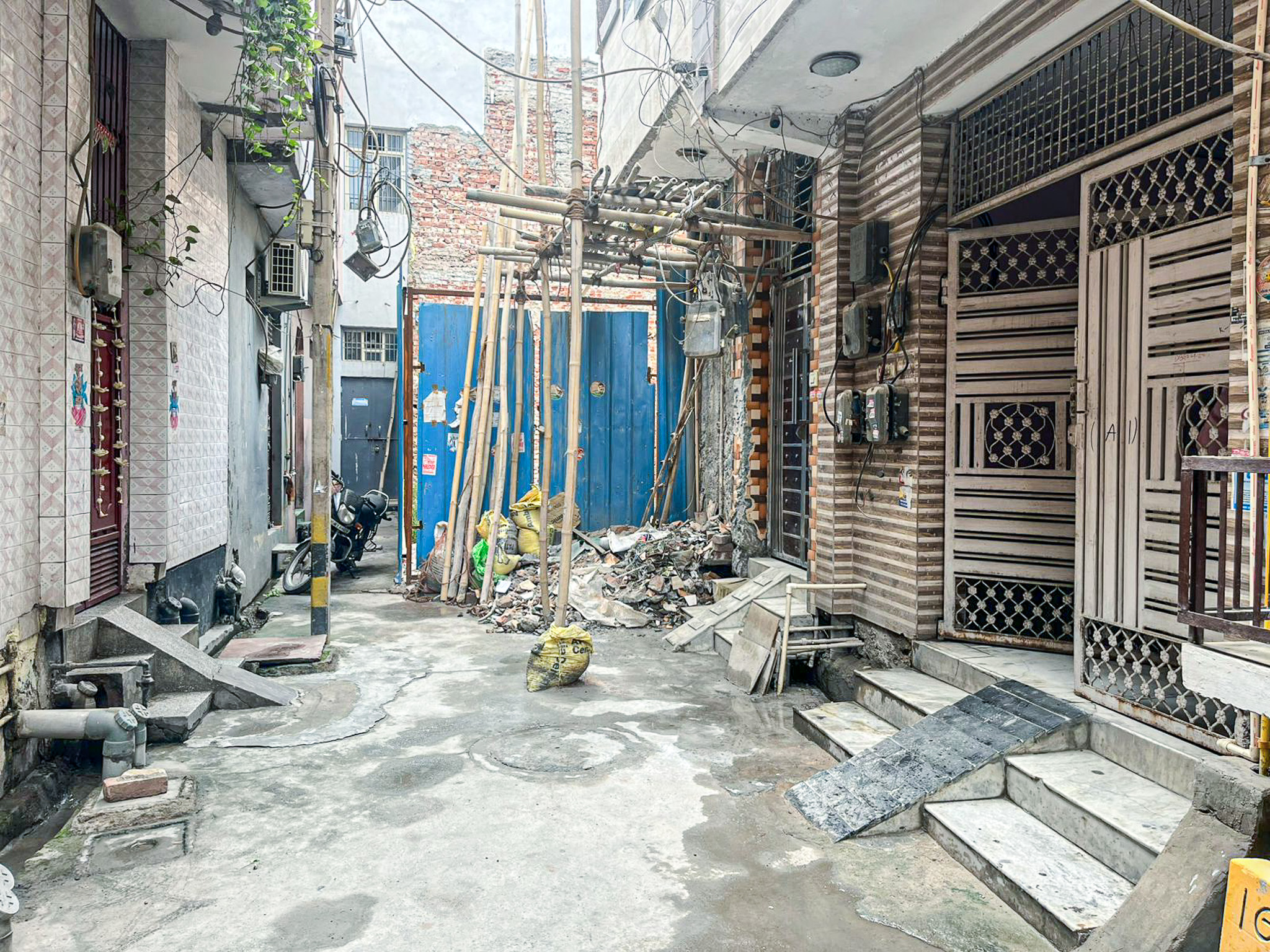 Flat for Sale in New Delhi