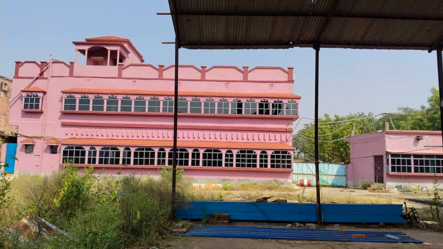 Industrial Plot with Factory Building for Sale in Hetia