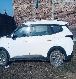 KIA CARENS for Sale in bettiah, Bettiah