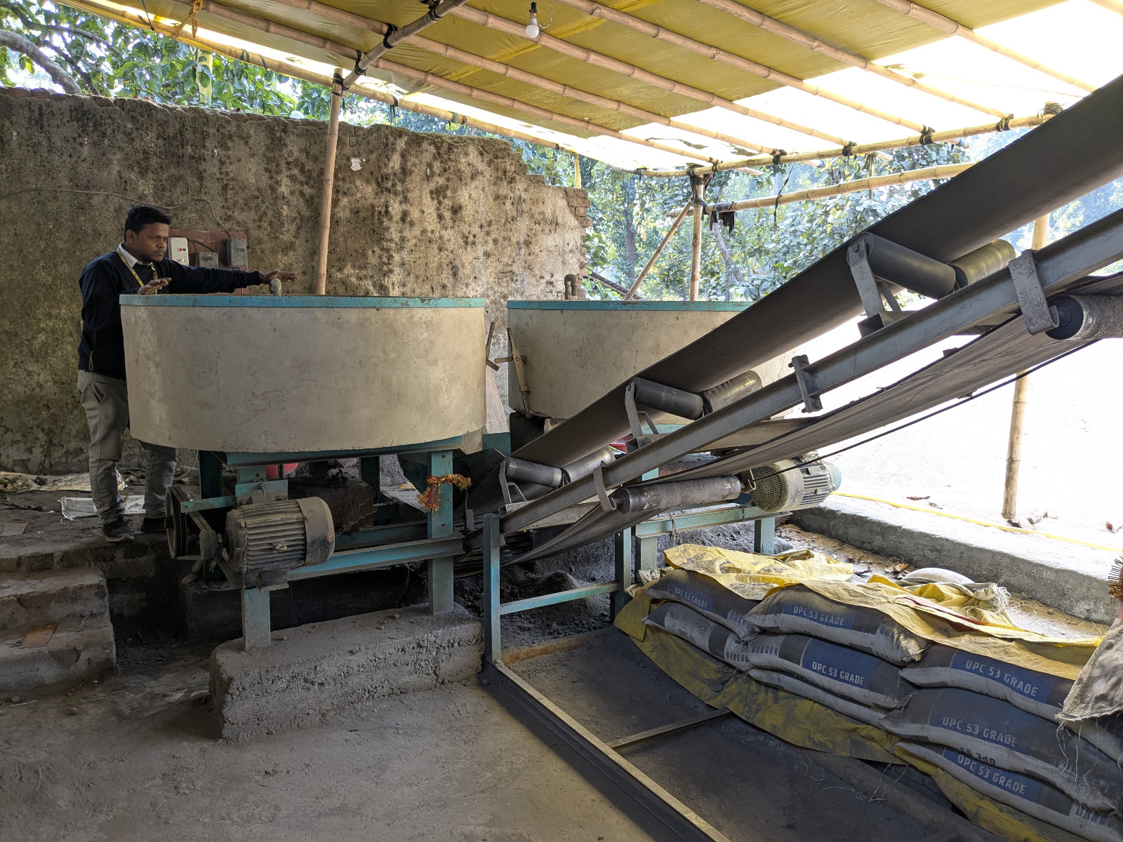 Movable plant and Machinery for Sale in KOPSINGHA VILLAGE, JARAIKELA POST, BISRA, SUNDARGARH, Rourkela