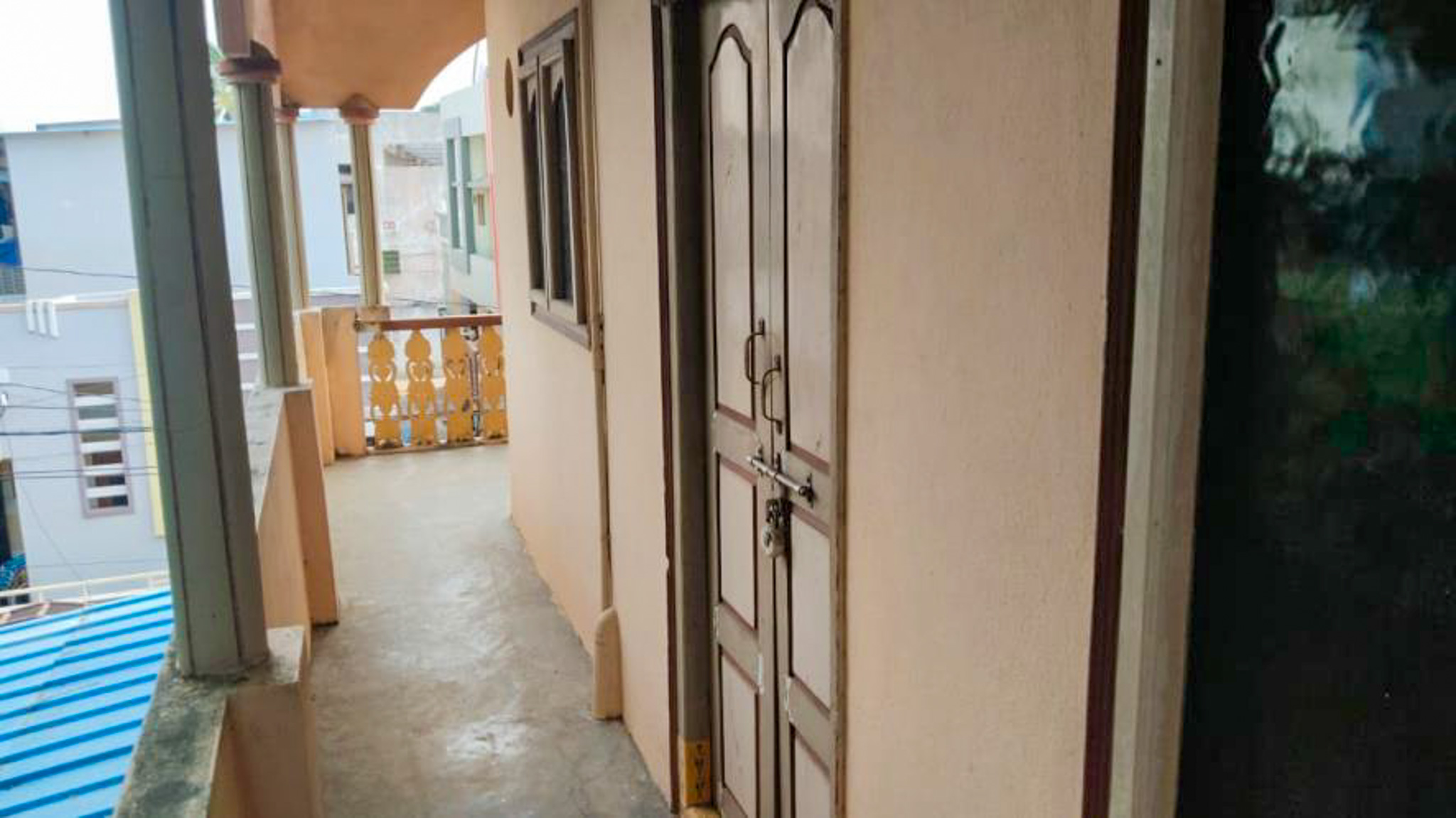 Individual House for Sale in Tanuku