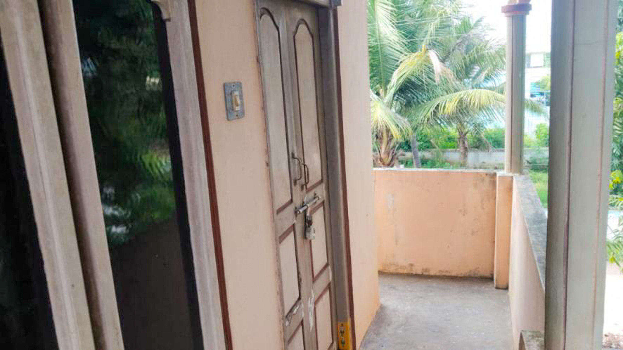 Individual House for Sale in Tanuku