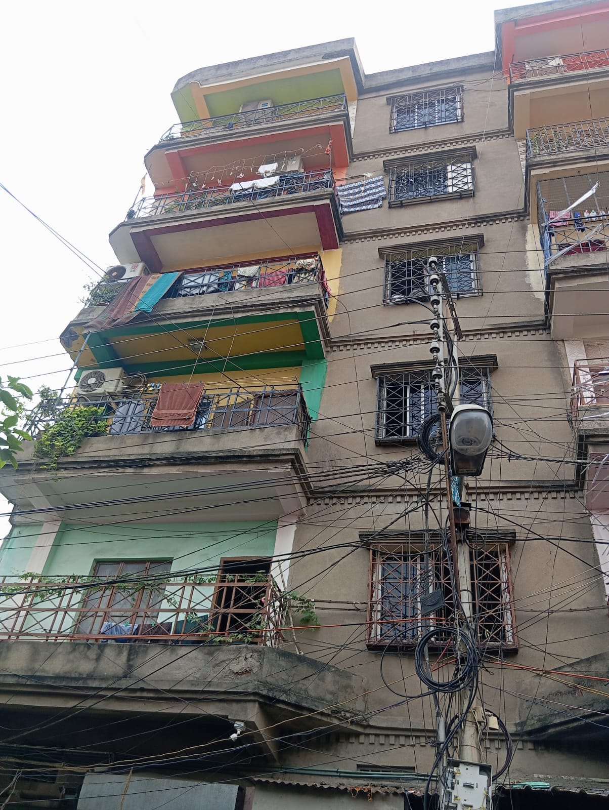 Flat for Sale in Bally