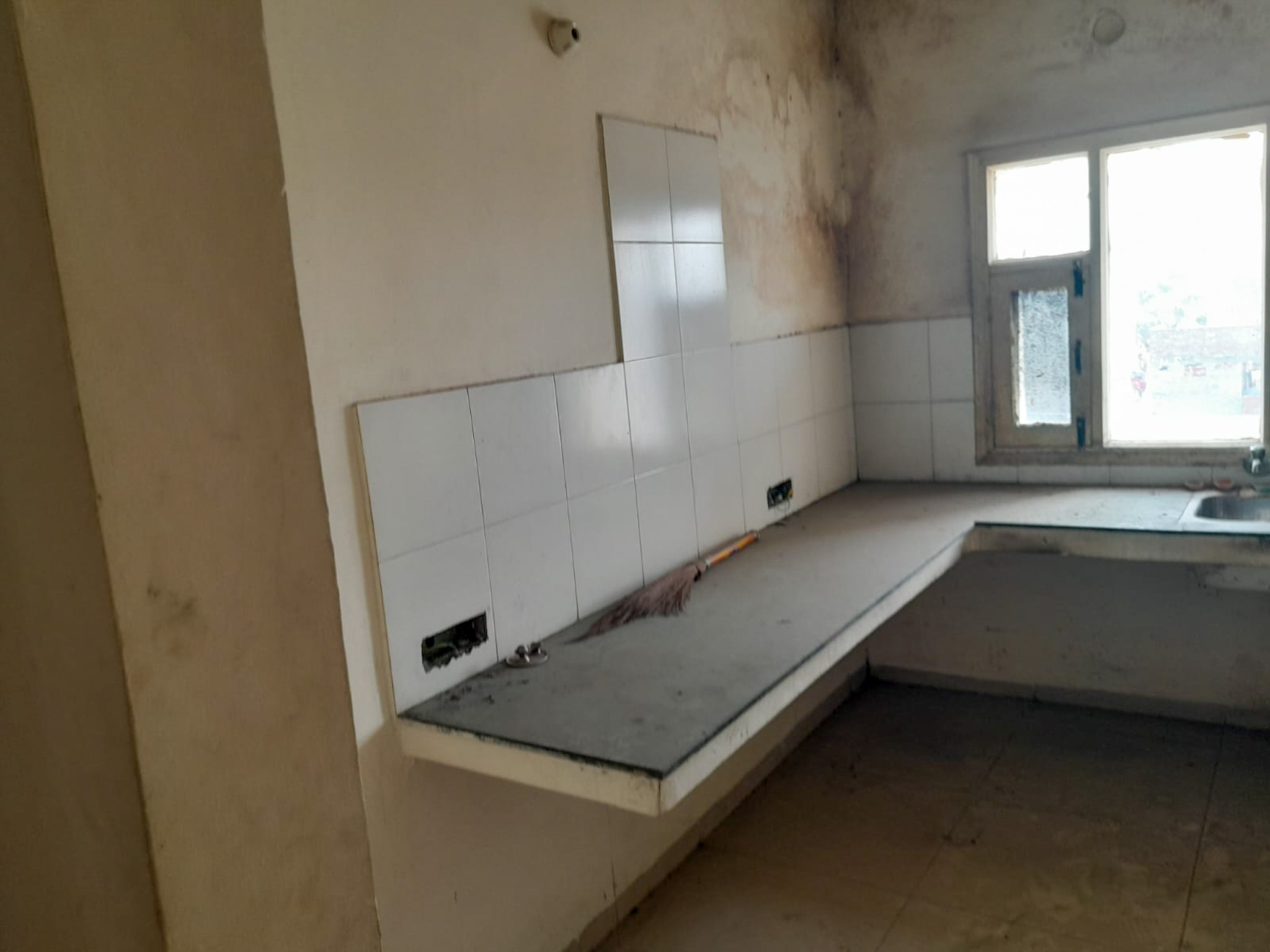 1000 square feet Flat for sale in Sahnewal