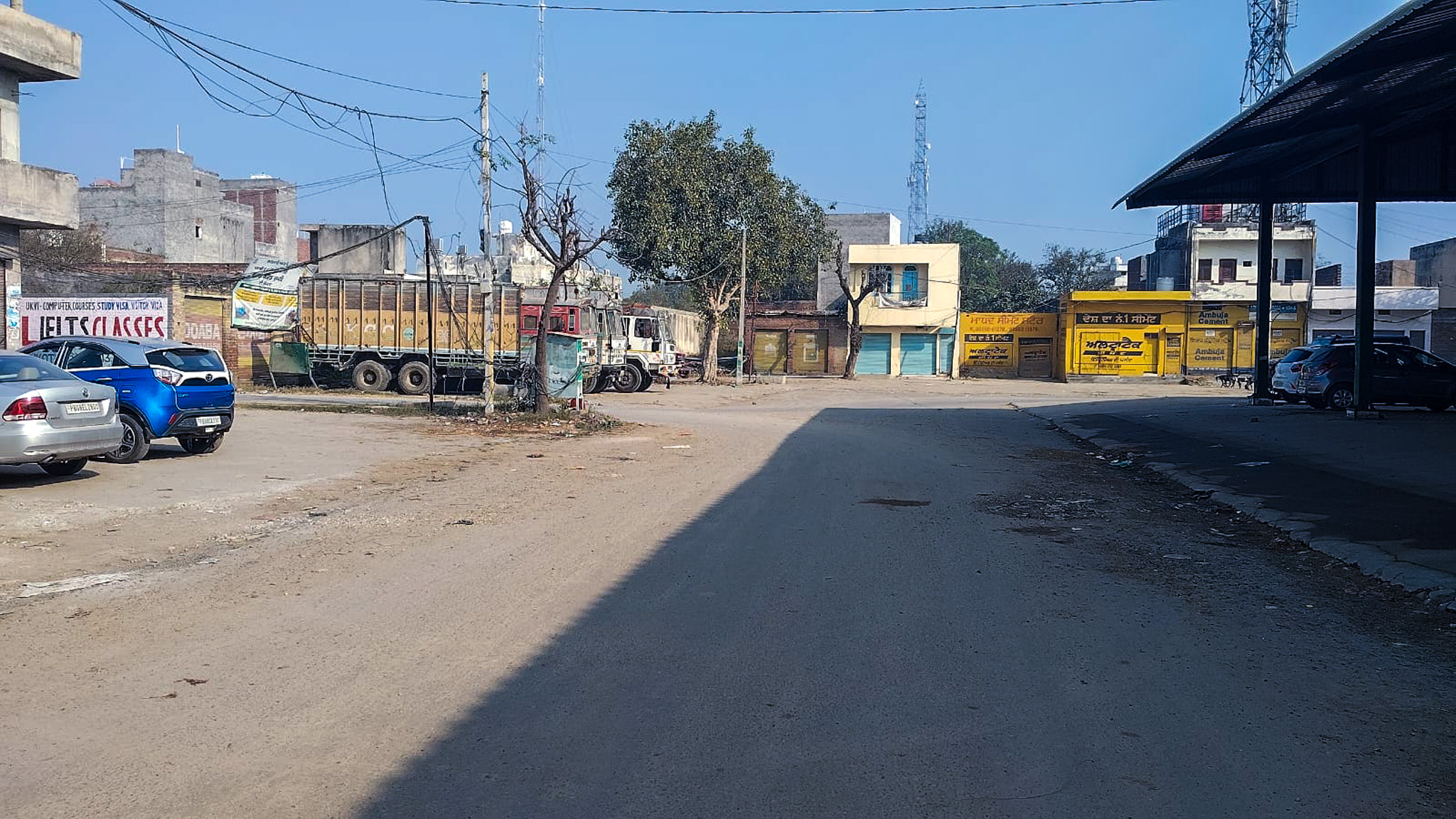 132 square yard Shops for sale in Grain Market Shahkot