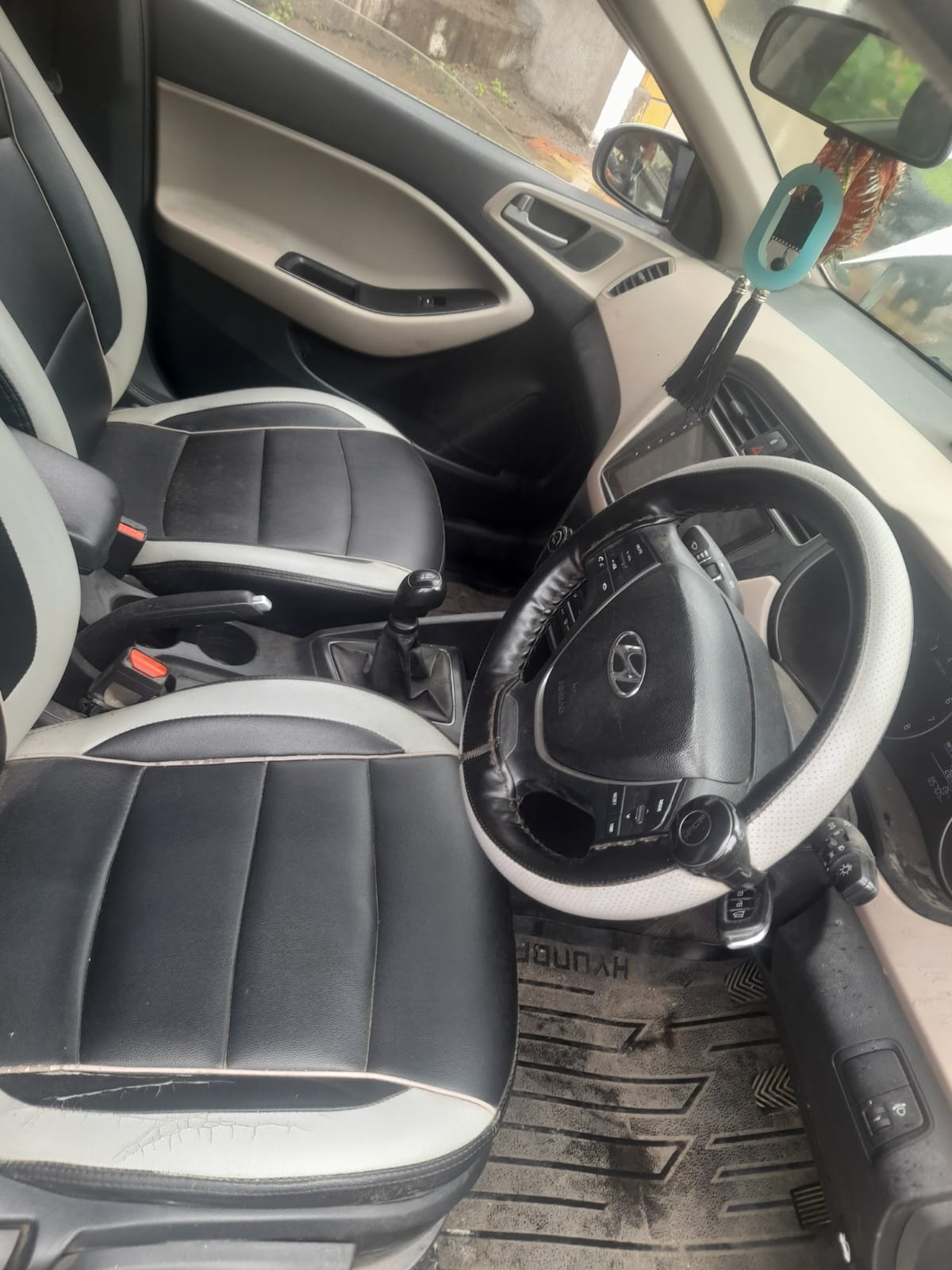 Car ( Hyundai I 20) for Sale in Surat