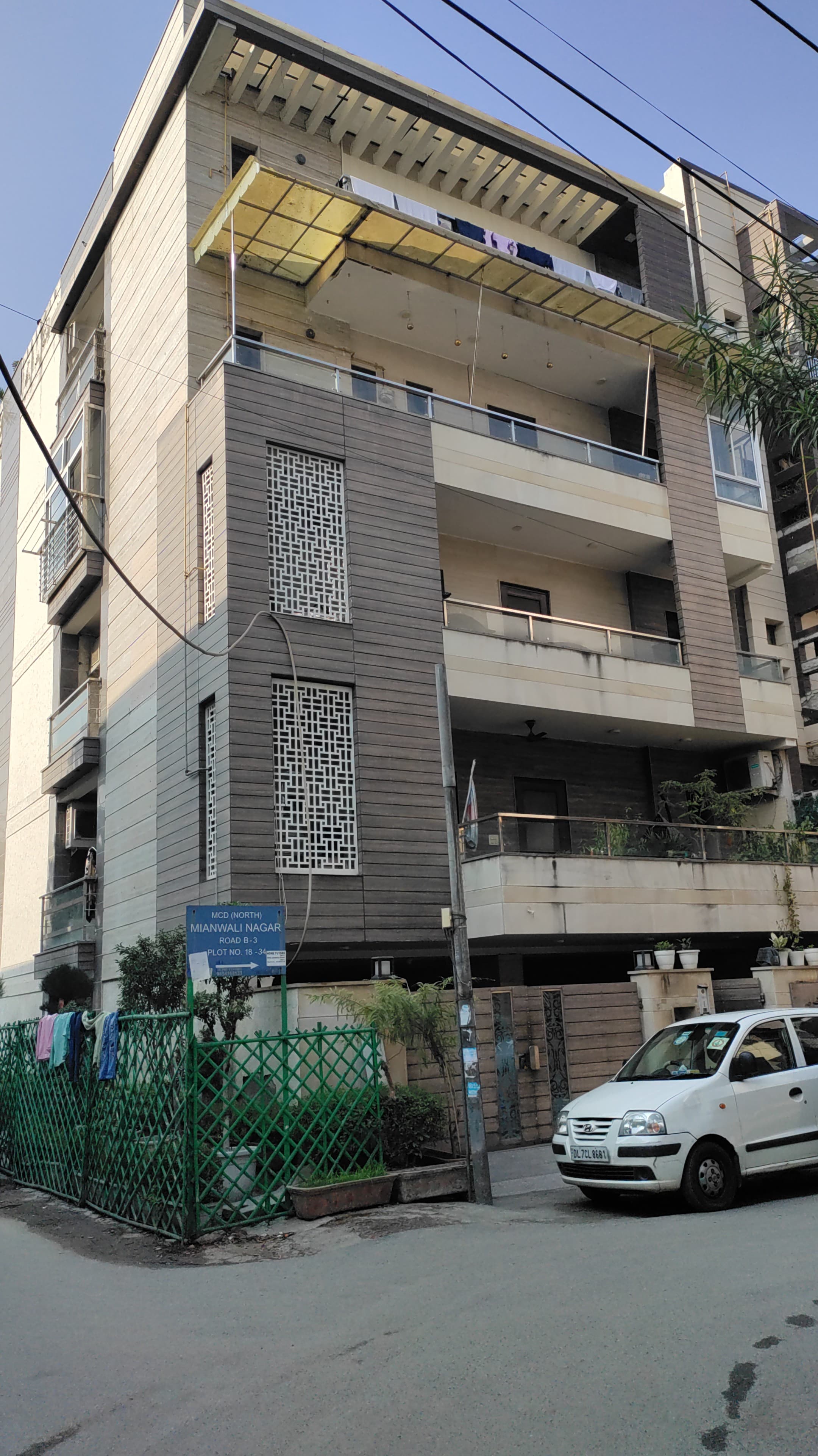 Flat for Sale in New Delhi