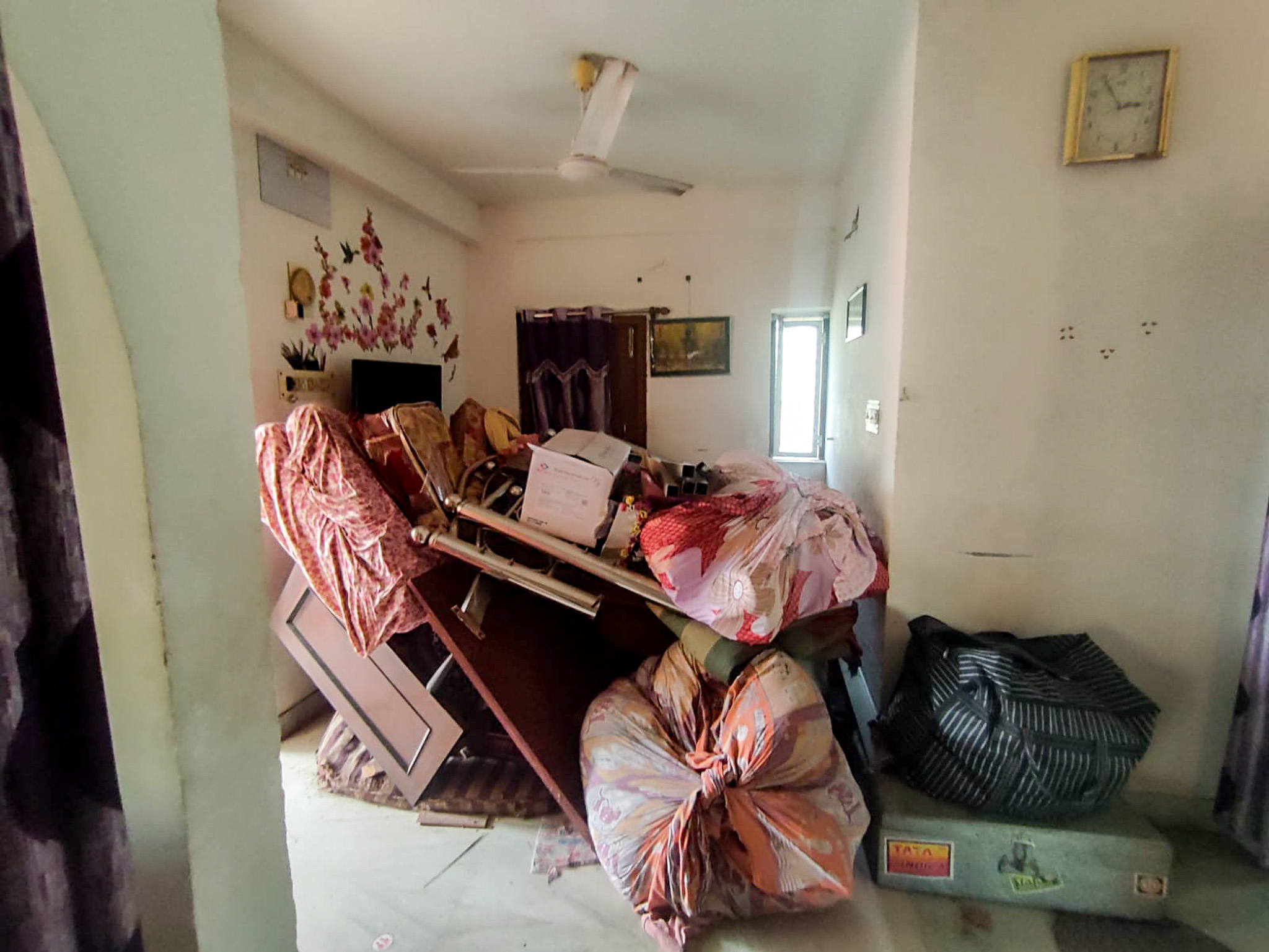 2 BHK Flat for Sale in RAMCHANDRAPUR NEAR KAMALGAZI MORE, Kolkata