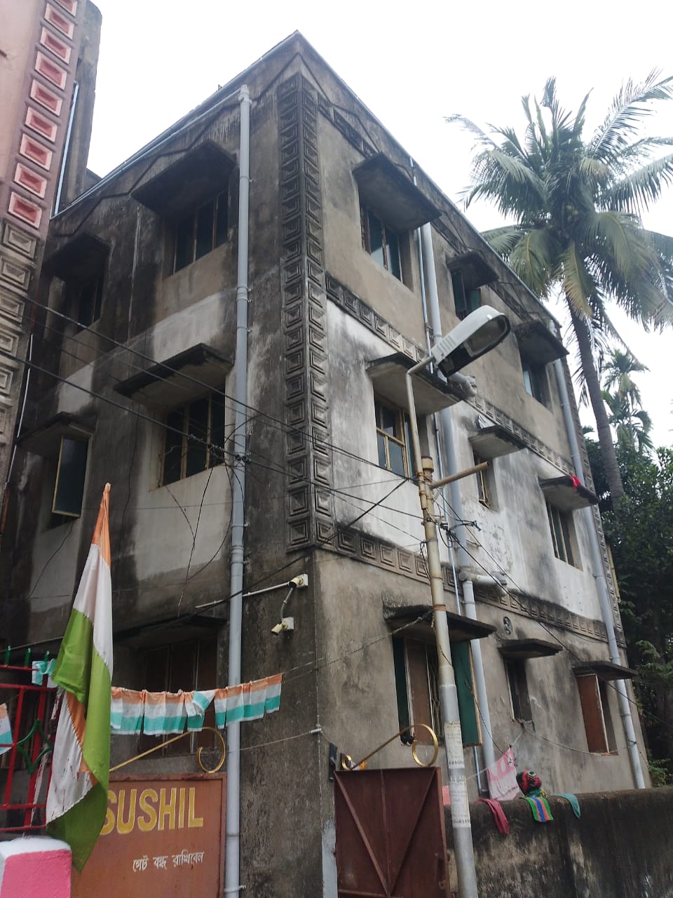 2 BHK Flat for Sale in Sushil Apartment, Rakhal Mukherjee Road Sarsuna Behala beside Sishu Kalyan School, Kolkata