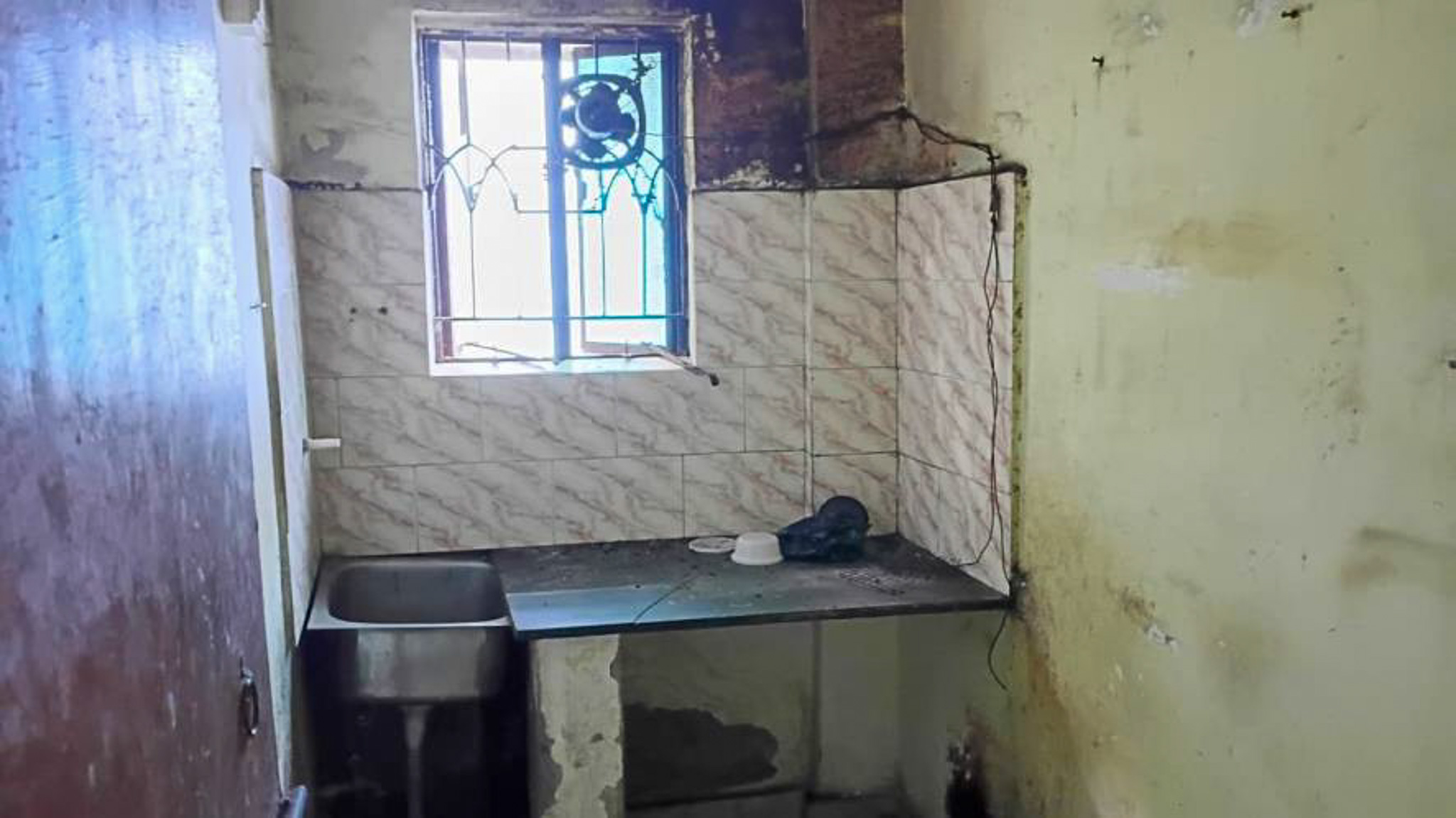 2 BHK Flat for Sale in Rakhal Mukherjee Road PO & PS Sarsuna KMC Ward 126 near Sishu kalyan School, Kolkata