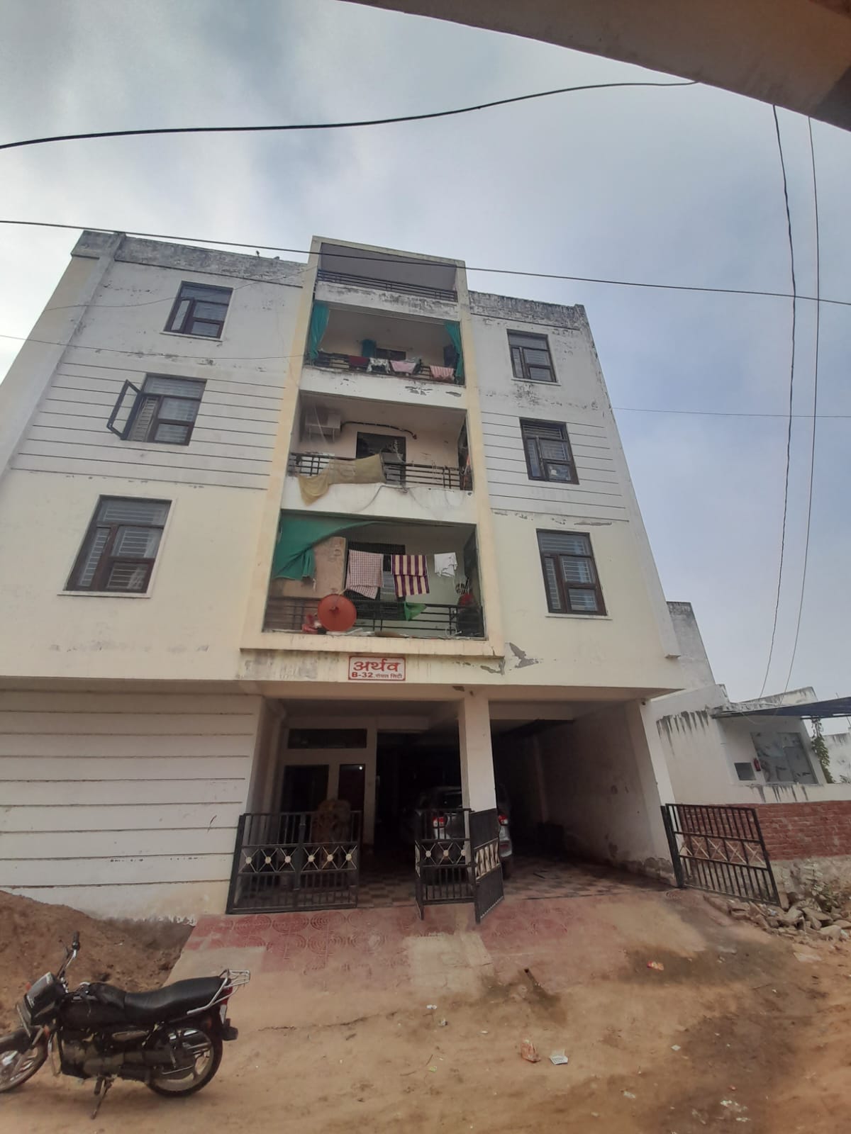 Flat for sale in Kalwad Road
