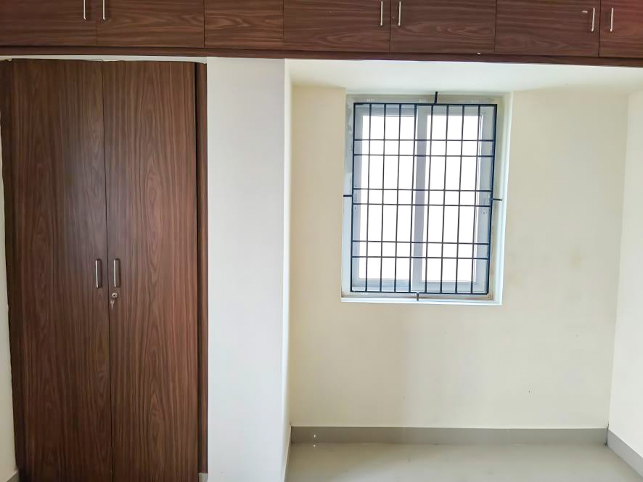 2 BHK Flat for Sale in LAKE VIEW, LOCATED IN DEVELIPONG AREA, Maraimalai Nagar