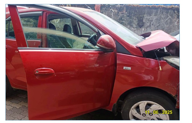 Hyundai Santro 11.1 AMT Sportz (Petrol) Vehicle no: MH03-DK-8111 for Sale in Spanish Villa Parking Zone Chinchoti , Nayagaon, Vasai Virar