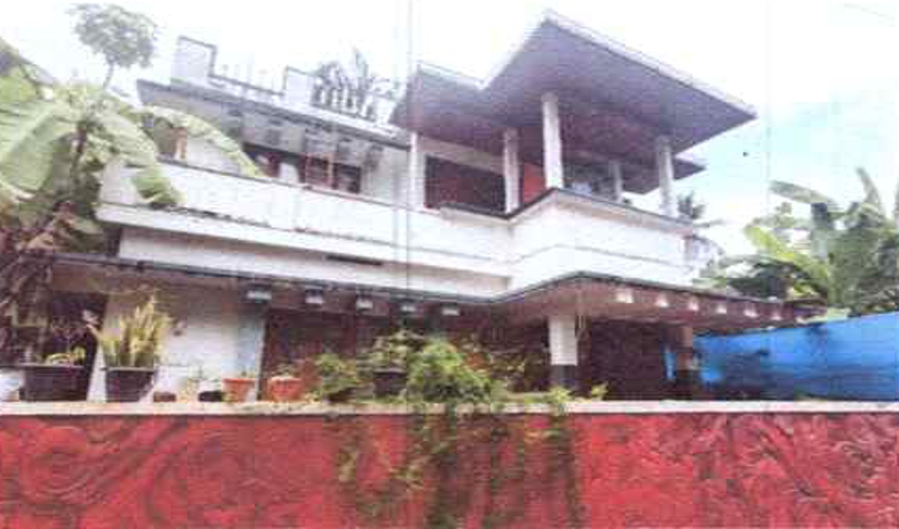 Individual House for Sale in Pantheeramkavu