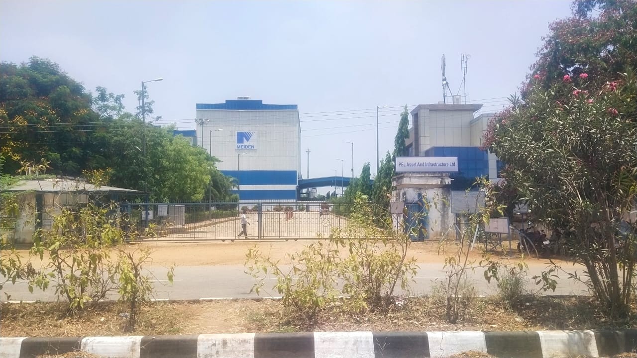 Industrial Plot with Factory Building for Sale in LA Sagaram