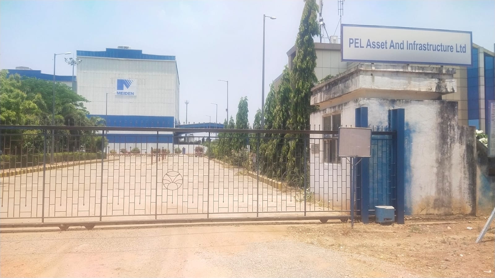 Industrial Plot with Factory Building for Sale in LA Sagaram