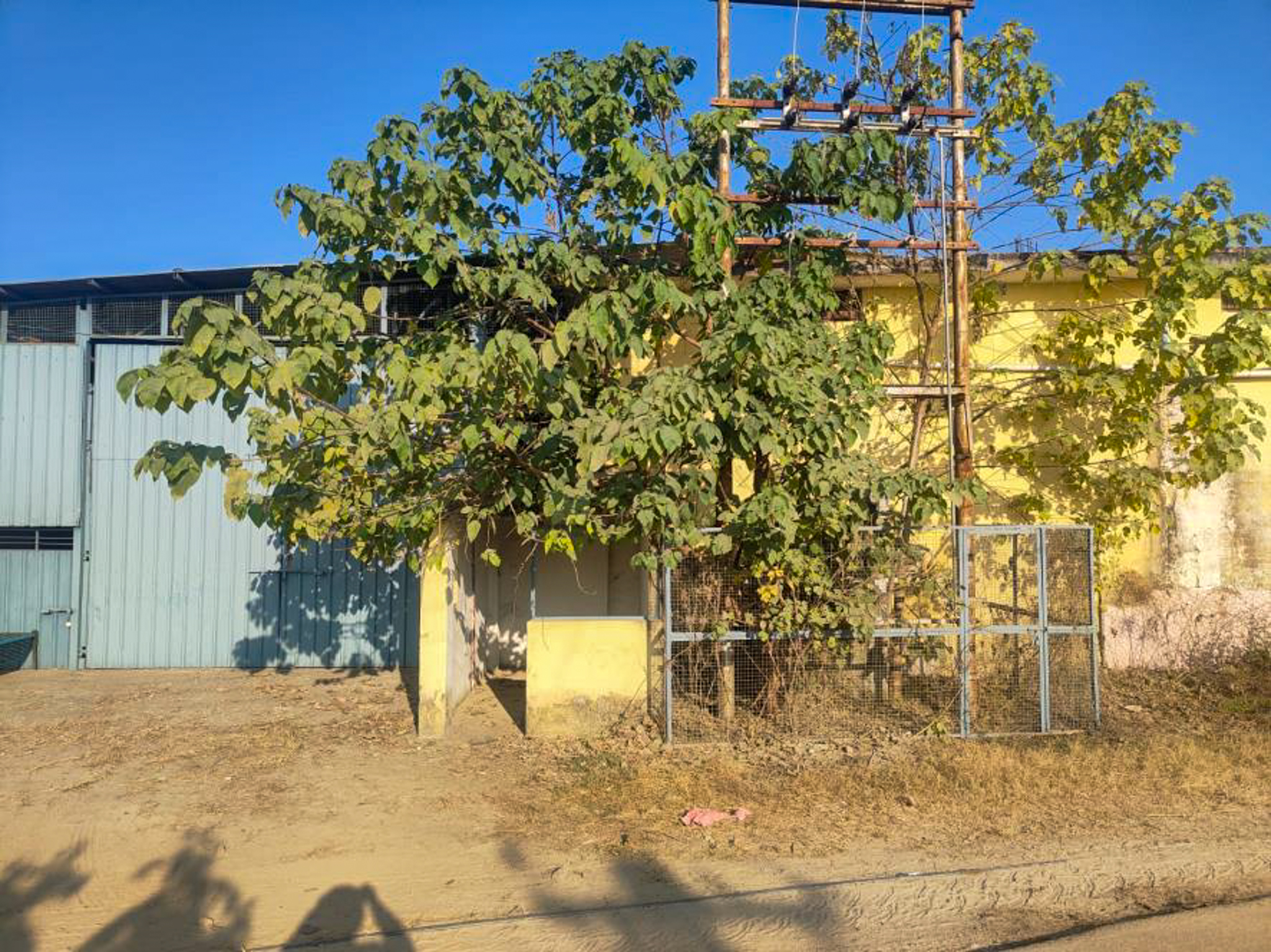 Industrial Plot with Factory Building for Sale in Mohal Pandoga, Pandogha Industrial Area