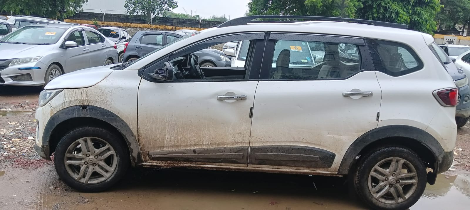 TRIBER RXZ PETROL MT 1.0L ECE for Sale in JANAKPURI, New Delhi
