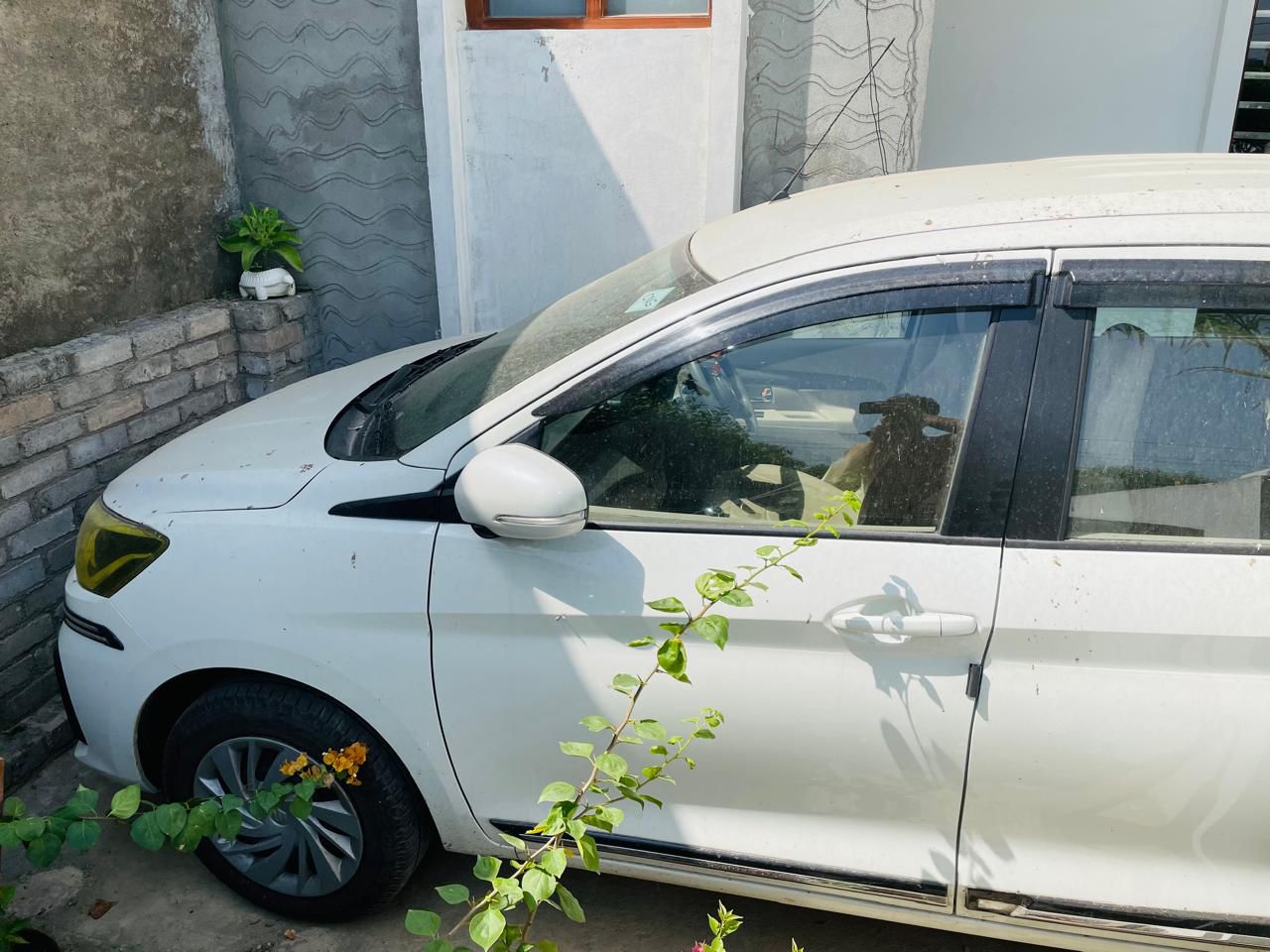 TRIBER RXZ PETROL MT 1.0L ECE for Sale in JANAKPURI, New Delhi