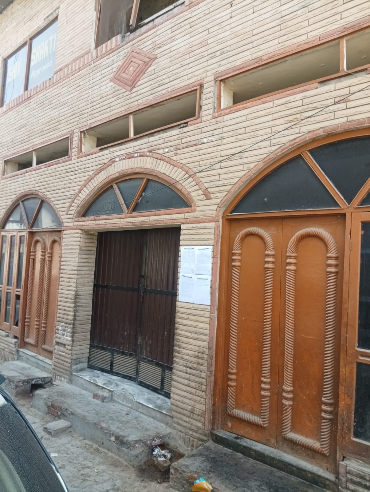 College hostel for Sale in Bhikhi