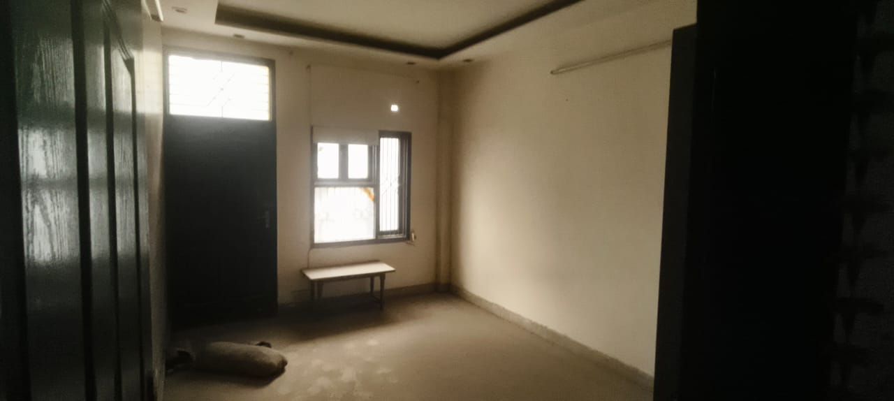 Individual House for Sale in NEW DELHI, New Delhi