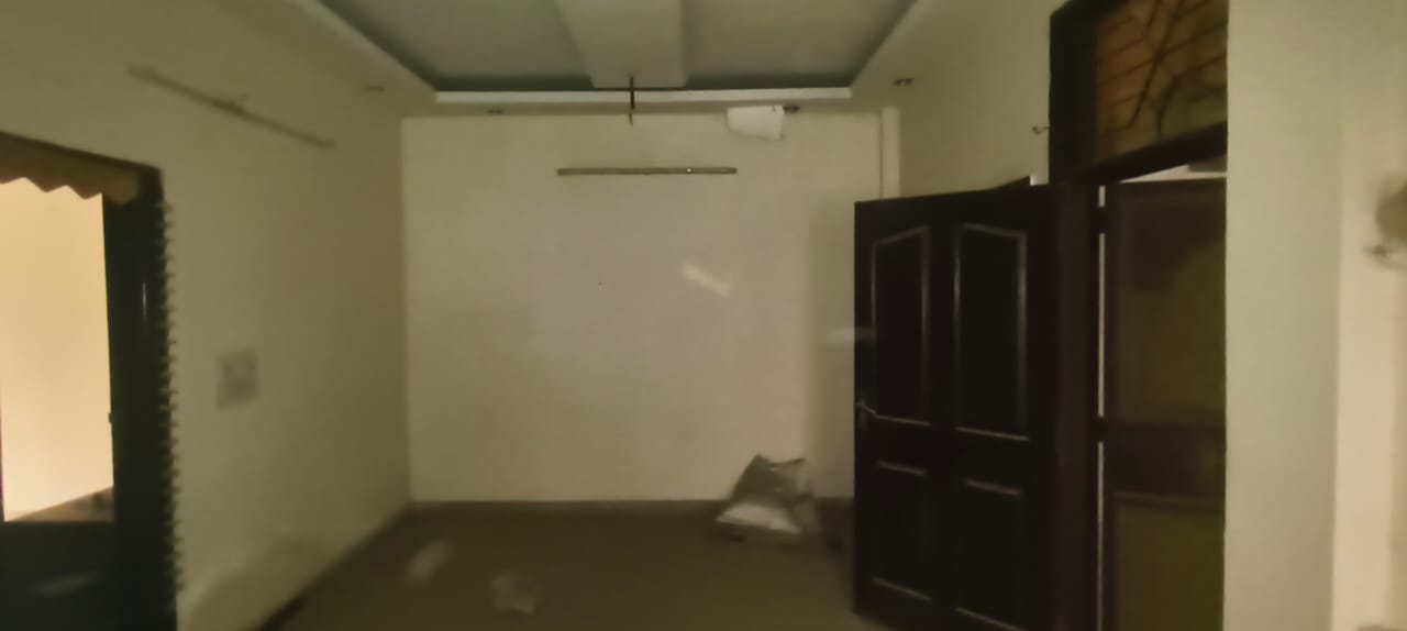 Individual House for Sale in NEW DELHI, New Delhi