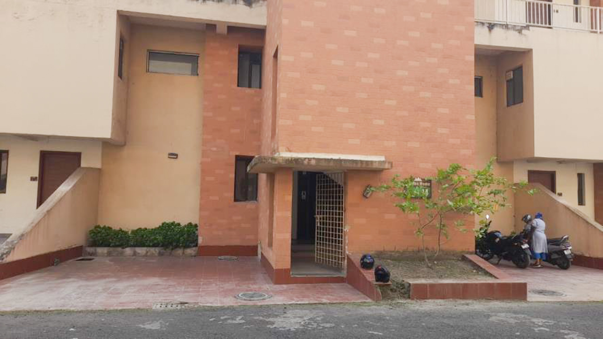 Flat for Sale in Chandapur Champagachhi